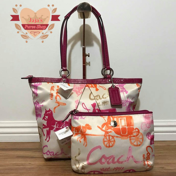 🌸Coach Signature Bag & Matching Pouch🌸 - Picture 1 of 8